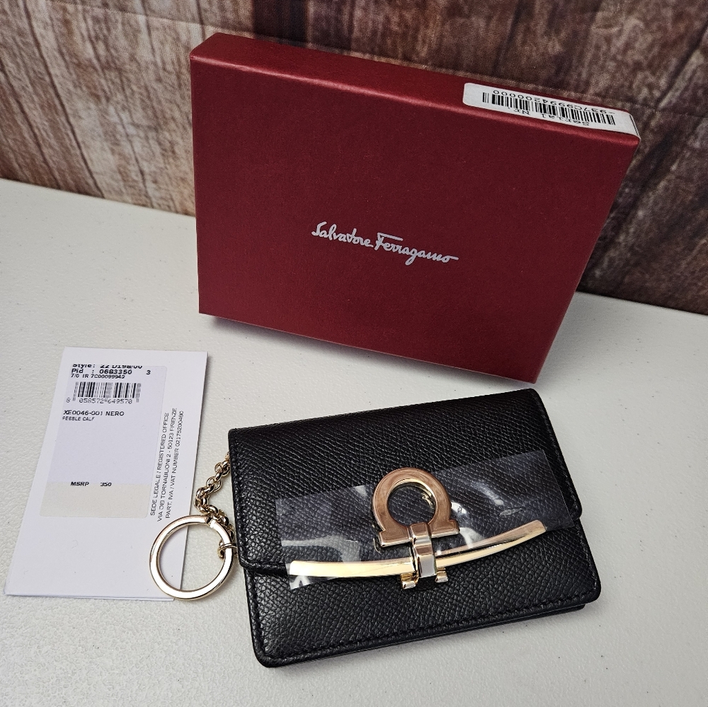 Ferragamo key wallet